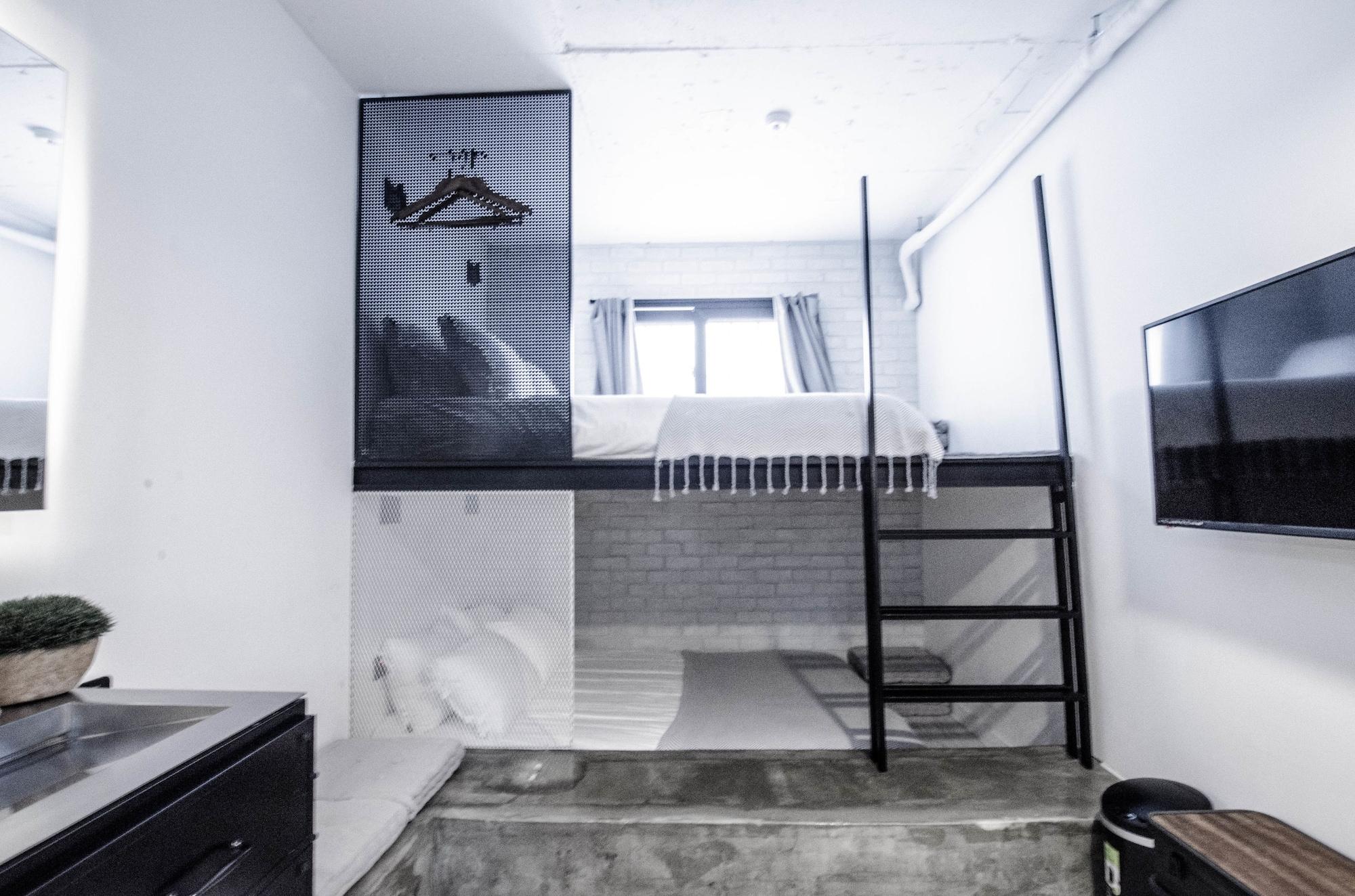 เอ็มมิโอ 2 ดีไซน์ เรสซิเดนซ์ มย็องดง Hostel โซล ภายนอก รูปภาพ