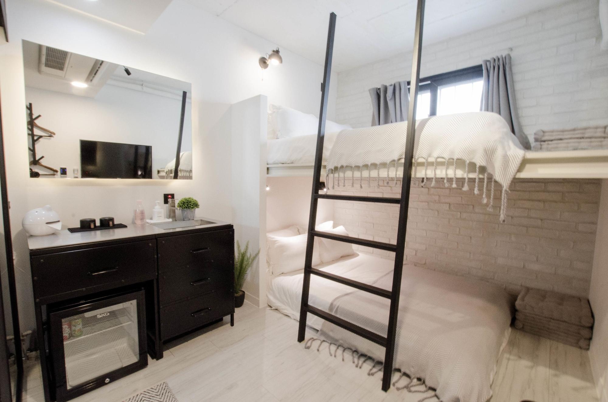 เอ็มมิโอ 2 ดีไซน์ เรสซิเดนซ์ มย็องดง Hostel โซล ภายนอก รูปภาพ