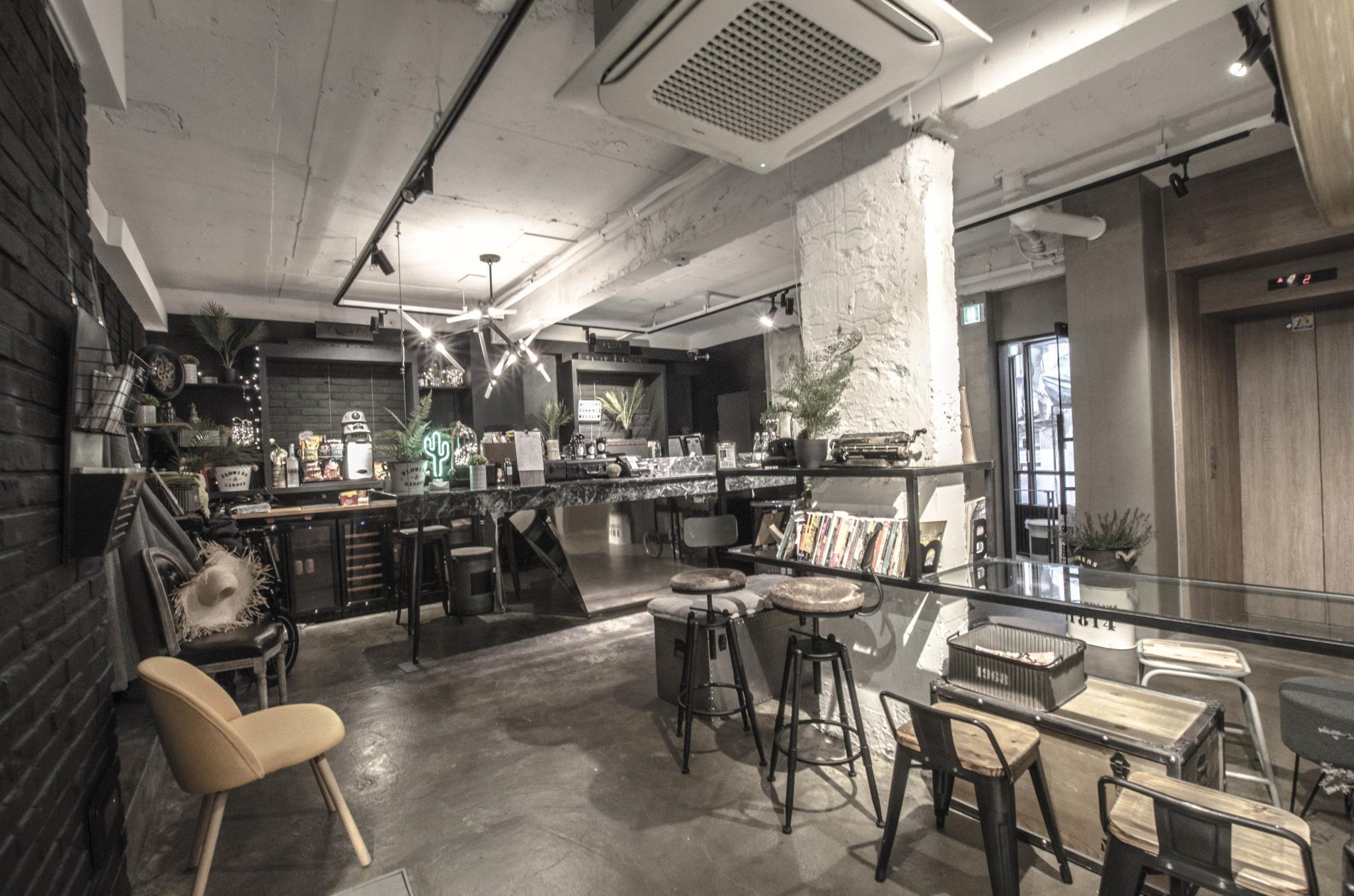 เอ็มมิโอ 2 ดีไซน์ เรสซิเดนซ์ มย็องดง Hostel โซล ภายนอก รูปภาพ