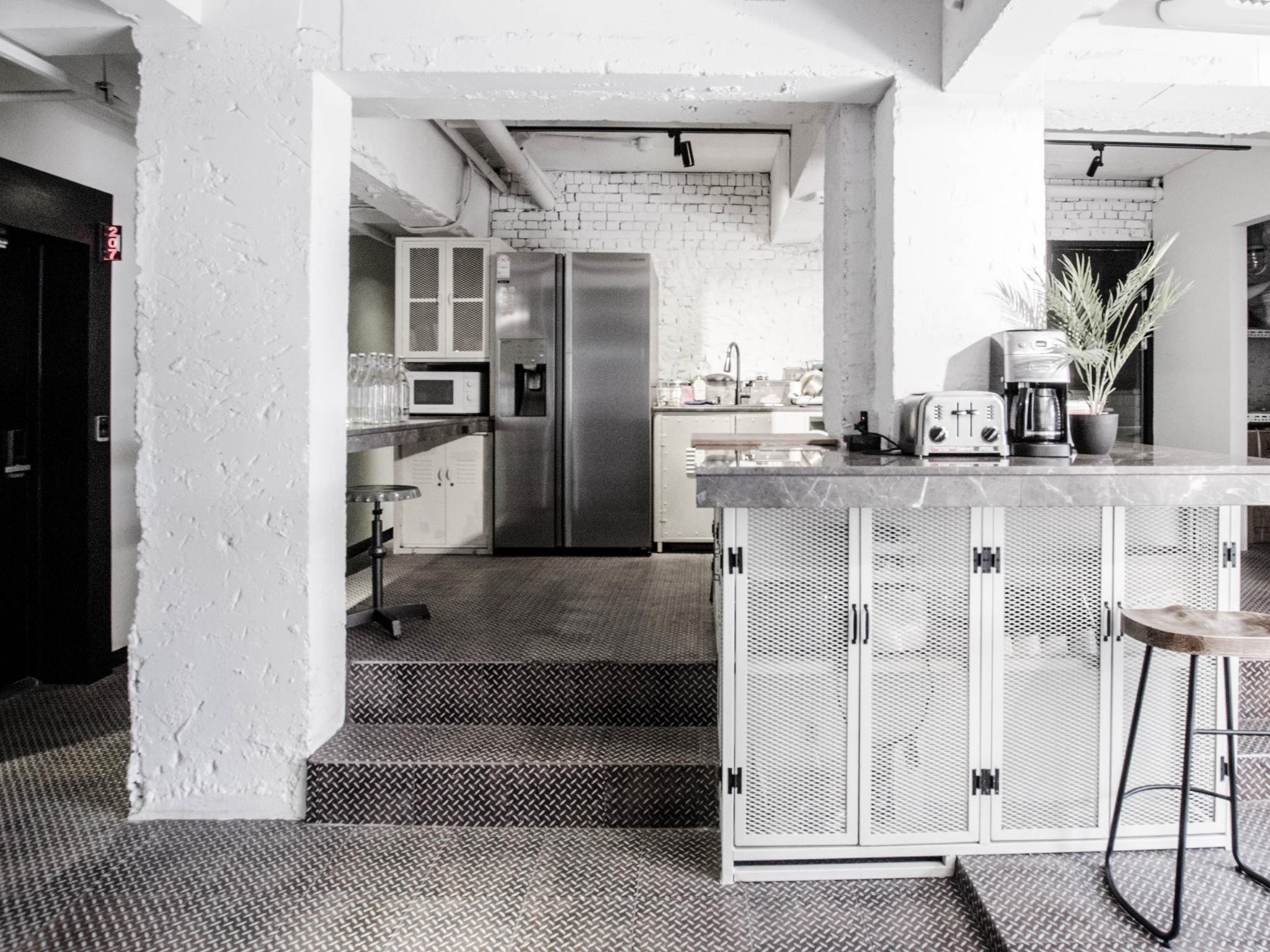 เอ็มมิโอ 2 ดีไซน์ เรสซิเดนซ์ มย็องดง Hostel โซล ภายนอก รูปภาพ