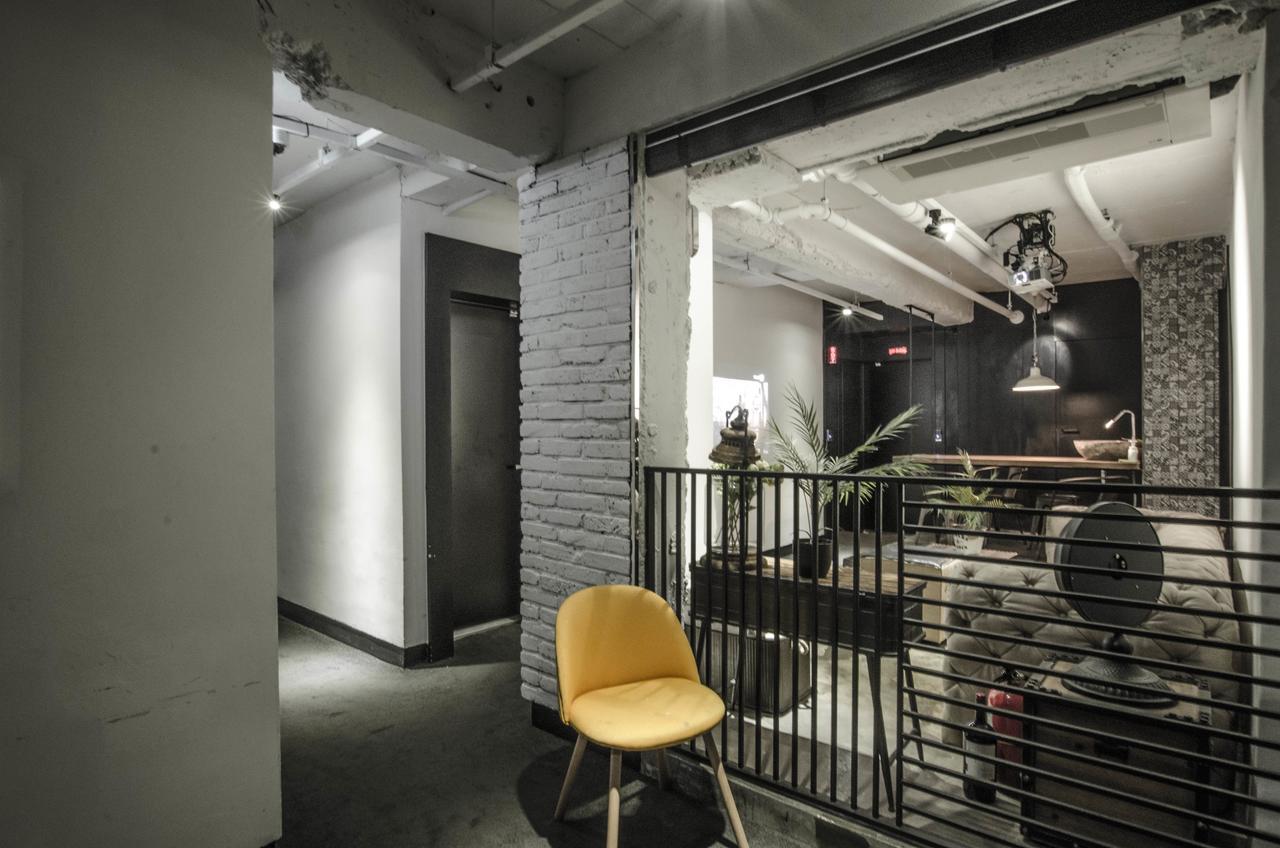 เอ็มมิโอ 2 ดีไซน์ เรสซิเดนซ์ มย็องดง Hostel โซล ภายนอก รูปภาพ