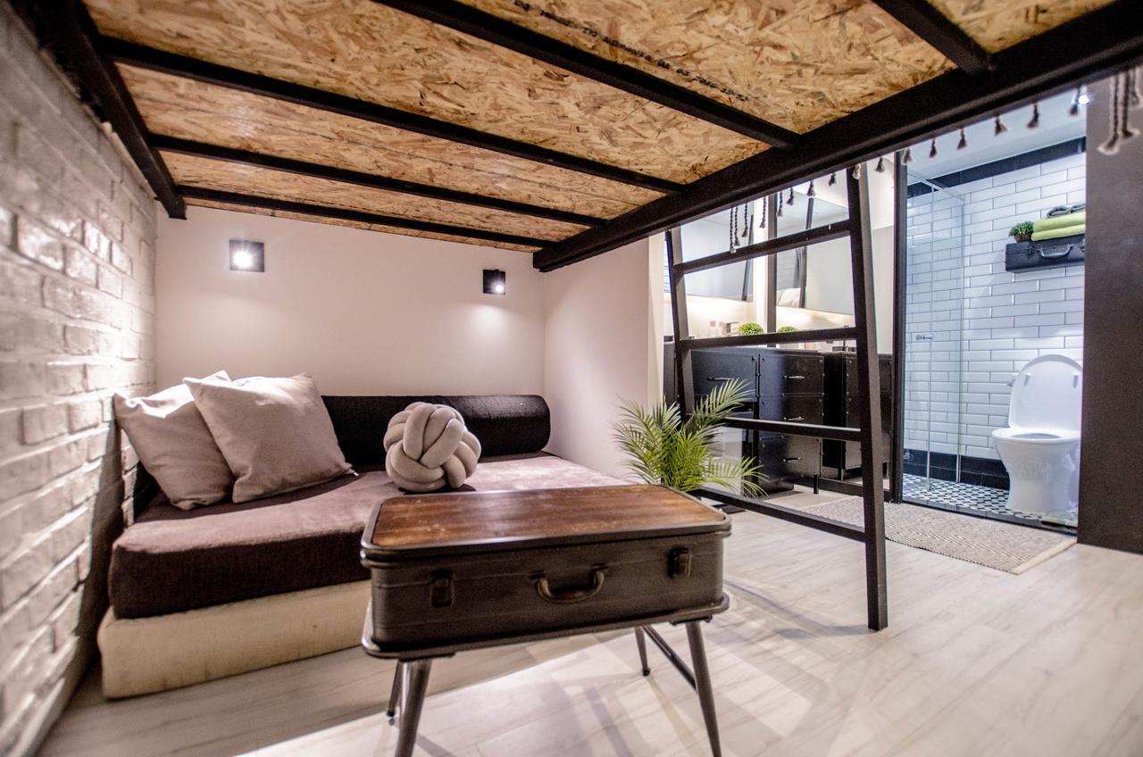 เอ็มมิโอ 2 ดีไซน์ เรสซิเดนซ์ มย็องดง Hostel โซล ภายนอก รูปภาพ